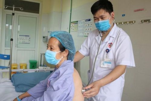 Người phụ nữ nguy kịch tính mạng vì ong...'tấn công'