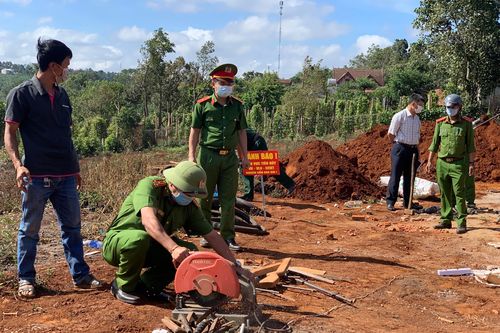 Tiêu hủy vũ khí, vật liệu nổ, công cụ hỗ trợ và pháo lậu