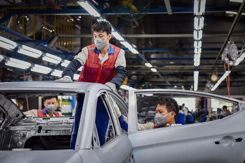 Cán cân thương mại thâm hụt 1,28 tỷ USD nửa đầu tháng 4