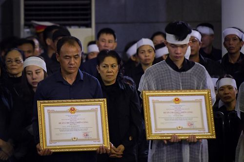 Gia đình 3 công an hy sinh tại Đồng Tâm nhận hỗ trợ