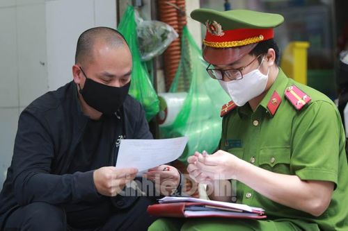 Xử phạt 2,5 triệu đồng chủ kinh doanh hàng ăn uống do tập trung đông người