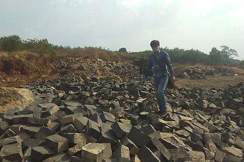 Xã vùng biên Gia Lai để mặc 'đá tặc' phá nát môi trường