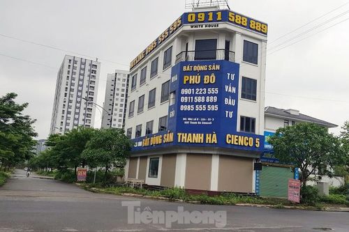 Sàn môi giới địa ốc vẫn 'cửa đóng then cài' khi hết hạn cánh ly xã hội