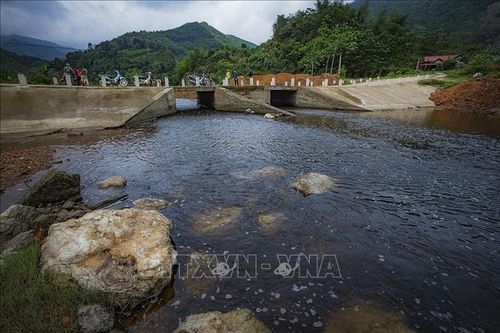 Xử phạt, yêu cầu doanh nghiệp dừng xả thải nước ô nhiễm