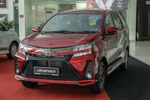 Toyota Avanza cho Mitsubishi Xpander 'ngửi khói'