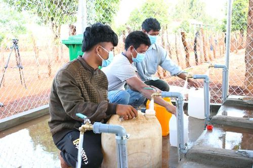 Niềm vui nước sạch về làng