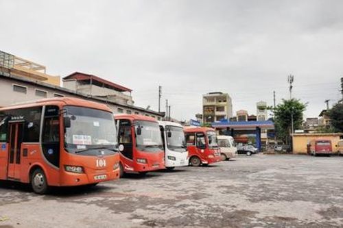 Phương tiện vận tải khách hoạt động trở lại, nhưng có giới hạn