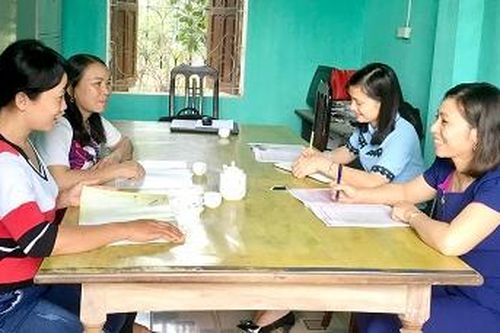Phát huy vai trò của phụ nữ trong vận động phát triển BHYT