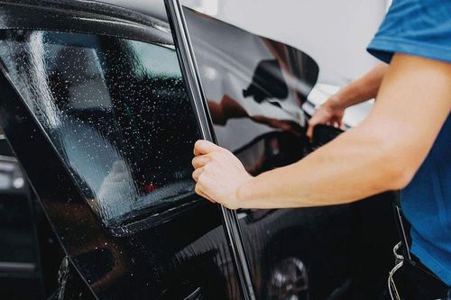 Những lưu ý khi dán phim cách nhiệt cho xe ô tô