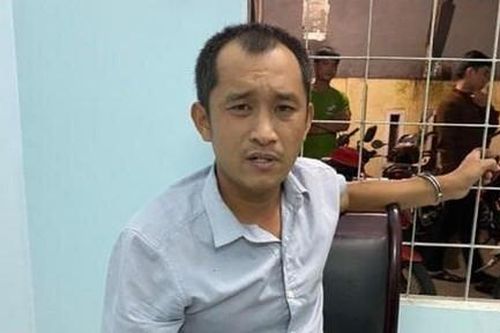 Hàn gắn tình cảm bất thành, cầm búa đánh bạn gái nguy kịch