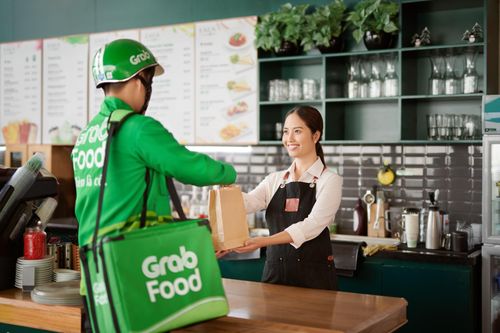 Hàng loạt ứng dụng gọi xe công nghệ mở cửa trở lại
