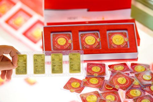 Giá vàng trong nước tăng 250.000 đồng/lượng