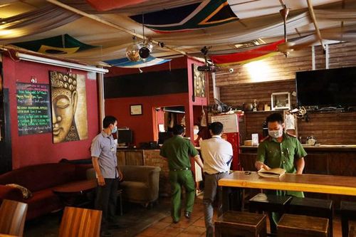 Giải tỏa cách ly ổ dịch Covid-19 tại quán bar Buddha