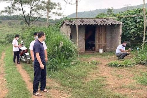 Chồng chơi cờ bạc bịp bị phát hiện, vợ mang 120 triệu đồng đến chuộc