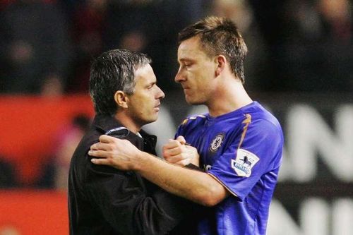 'Cầu thủ Chelsea khóc rất nhiều khi Mourinho bị sa thải'