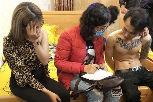 Nhóm thanh niên thuê khách sạn mở 'tiệc sinh nhật' bằng ma túy