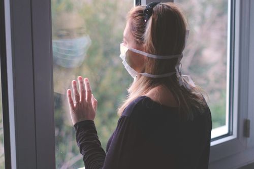 Mẹ bị con ngược đãi trong thời gian cách ly: 'Tôi quá yếu để chống cự'