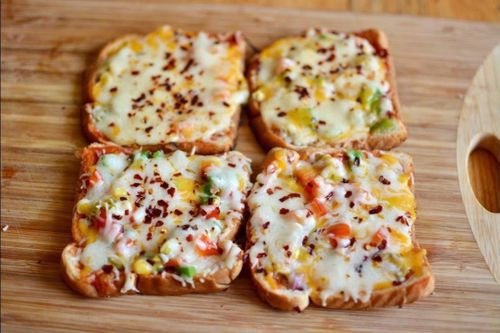Sáng tạo pizza ngập phô mai nhanh gọn từ bánh mì sandwich
