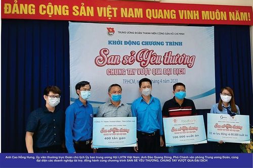 Tiếp nhận ủng hộ cho chương trình 'San sẻ yêu thương, chung tay vượt qua đại dịch'