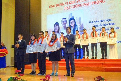 Khám phá bảng thành tích 'khủng' của sinh viên Công nghệ sinh học HUTECH