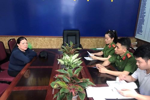 Bắt đối tượng có thâm niên 10 năm cho vay lãi mức 'cắt cổ'