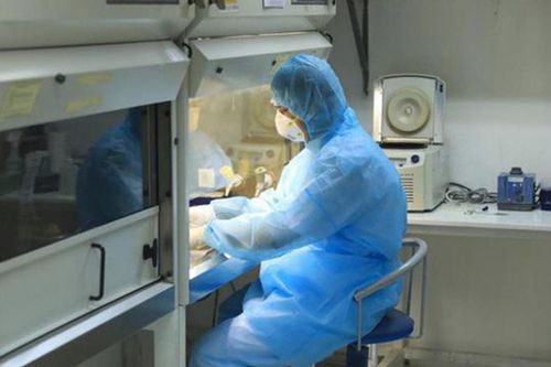 Loạn giá máy xét nghiệm COVID-19 ở Việt Nam