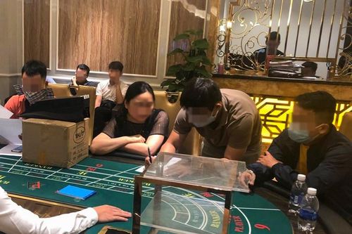 Người nước ngoài thuê biệt thự tổ chức đánh bạc