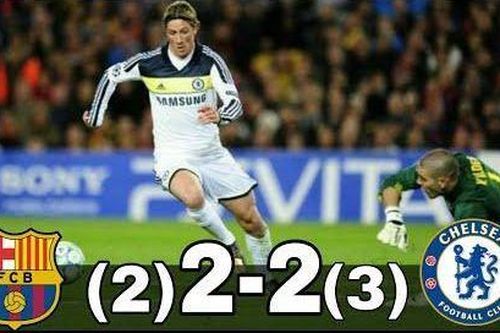 Ngày này năm xưa: Torres kết liễu Barca, Chelsea làm nên lịch sử