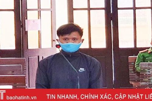 Tàng trữ pháo nổ, lĩnh 10 tháng tù giam