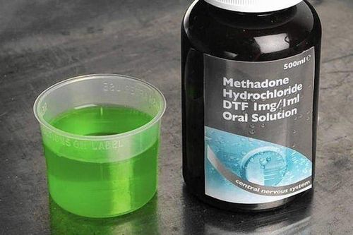 Bé trai nguy kịch tính mạng do uống nhầm thuốc cai nghiện