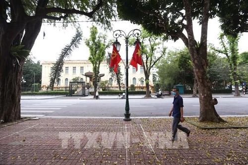 Dự báo thời tiết ngày mai 25/4: Hà Nội có mưa, trời rét với nhiệt độ 17-19 độ C