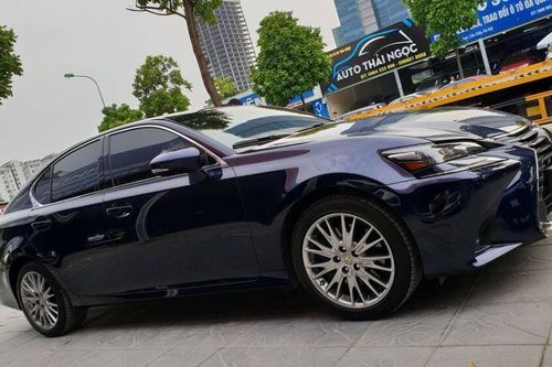 Lexus GS 350 còn một nửa giá sau 8 năm sử dụng