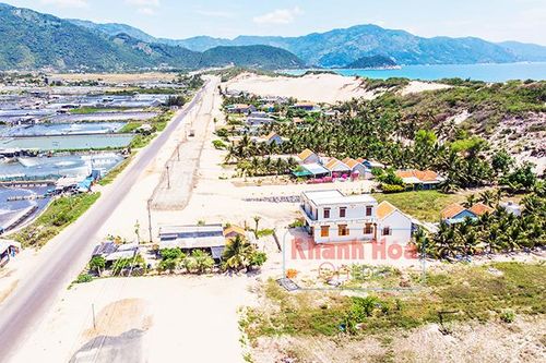Khuất tất trong giải tỏa đường Đầm Môn?