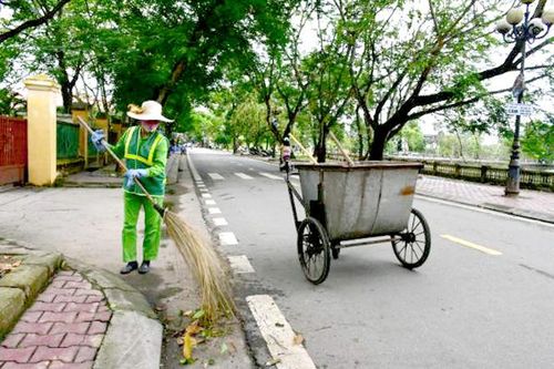 Những người làm đẹp phố trong mùa dịch Covid-19