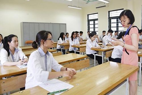 Kỳ thi tốt nghiệp trung học phổ thông: Không giảm số môn, sẽ có đề thi minh họa