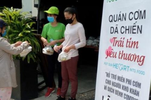 'Quán cơm dã chiến' 0 đồng ở Sài Gòn lan tỏa yêu thương