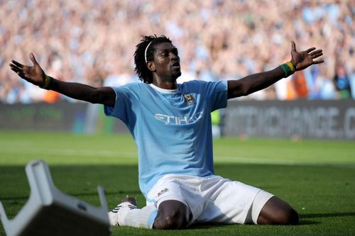 Adebayor trêu tức fan Arsenal và những màn ăn mừng khiêu khích