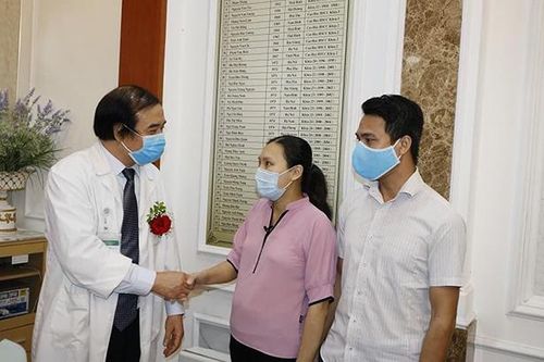 'Sản phụ 2 lần ngừng tim' hồi phục ngoạn mục sau 21 ngày điều trị