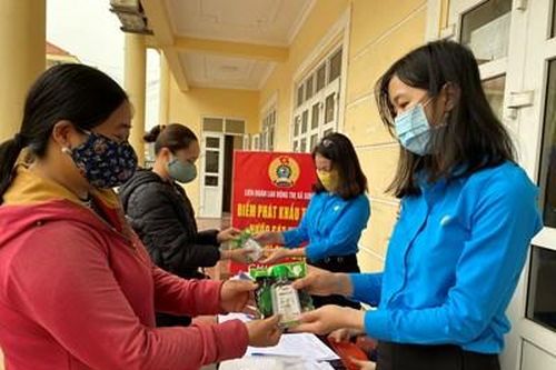 Cùng người lao động Thủ đô vượt khó trước đại dịch