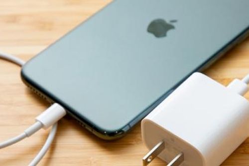 iPhone 12 vẫn sẽ trung thành với cổng Lightning