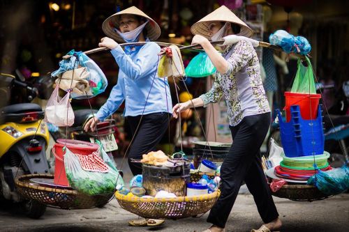 Người dân ảnh hưởng bởi dịch COVID-19 được hỗ trợ ra sao?