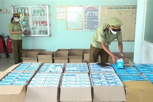 Mua khẩu trang y tế dự trữ: Đấu thầu cạnh tranh thay chỉ định thầu