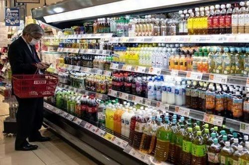 Thị trưởng Nhật 'gây bão' vì nói đàn ông đi mua đồ mùa dịch hợp hơn phụ nữ