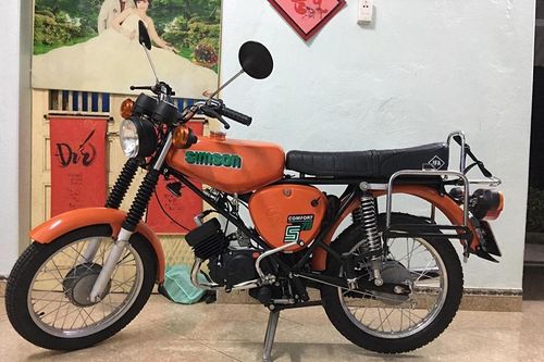 Xe máy Simson đời 1985 giá 12 triệu 'hồi sinh' đẹp long lanh