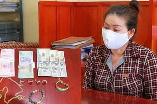 'Osin' trộm tiền, vàng, kim cương của gia chủ để mua đất
