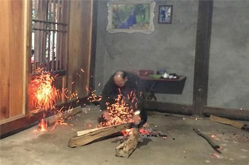 Độc đáo lễ nhảy lửa của người Dao Đỏ ở Bắc Kạn