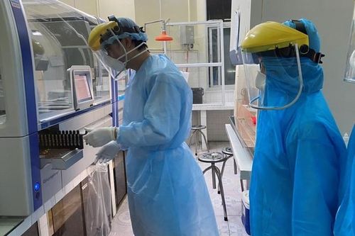 Mua máy xét nghiệm Covid-19: Nơi 7 tỷ, chỗ chỉ 1,5 tỷ