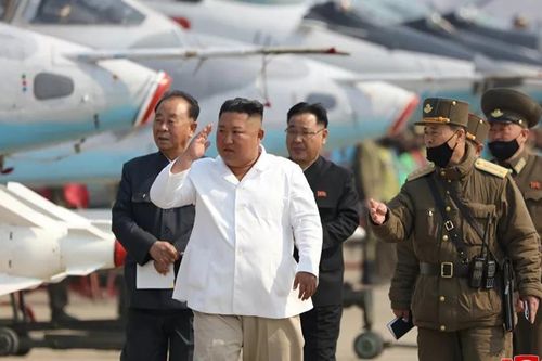 Truyền thông Triều Tiên đưa tin mới nhất về hoạt động của Nhà lãnh đạo Kim Jong-un giữa tin đồn sức khỏe