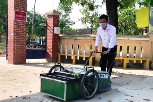 Xe quét và thu gom rác của thầy giáo xứ Huế