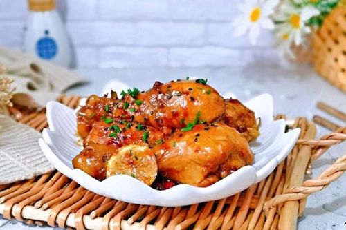 Giúp bé ngon miệng hơn với món đùi gà sốt mật ong đượm vàng, thơm ngậy